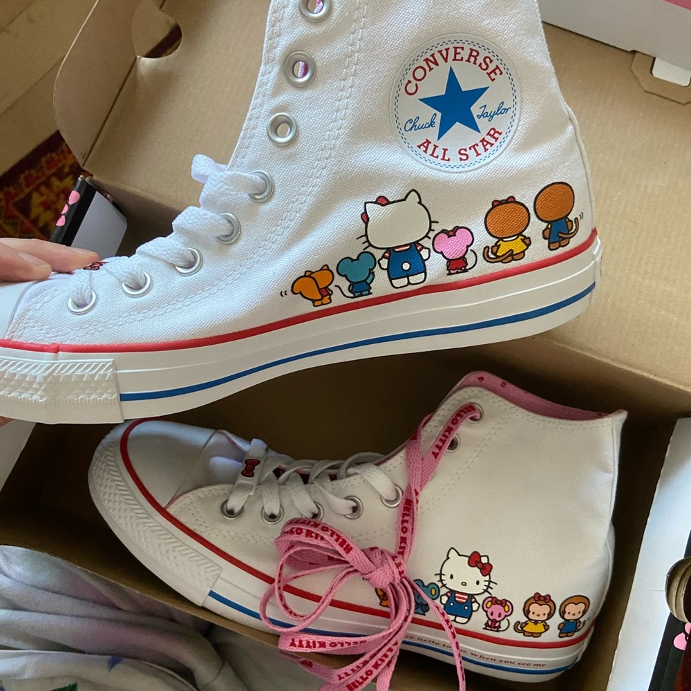 Brand New Converse x Hello Kitty Converse